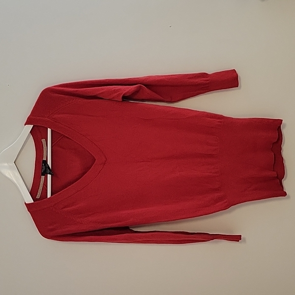 CLOSET CLEAROUT $10 | Aritzia (Talula) | Red V-neck Sweater | Size xxsmall - Picture 1 of 4